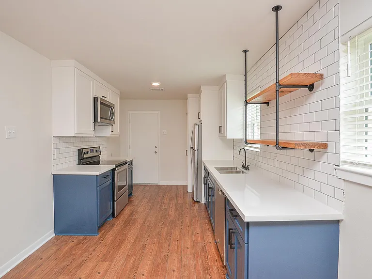 2501 McKee St — Photo 14