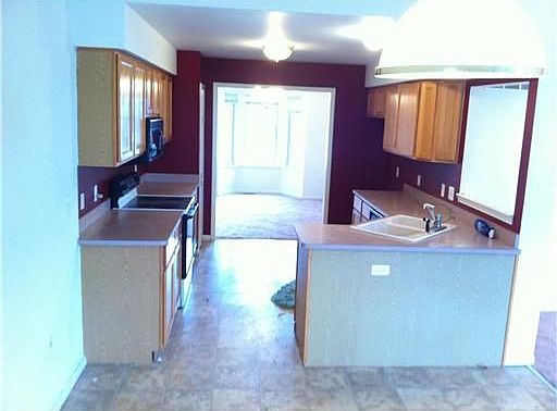 3rd image of 2843 Mystic Dr