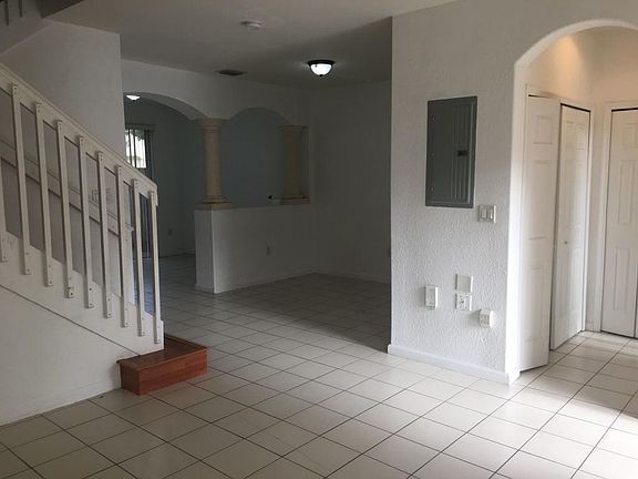 4th image of 2615 SE 15th Pl