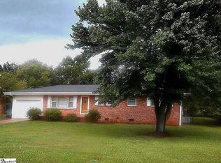 6 Parkdale Dr, Greenville, SC 29611