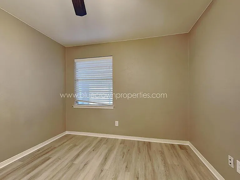 1804 Mercedes Pl — Photo 25