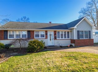 86 Baltimore Ave, Massapequa, NY 11758
