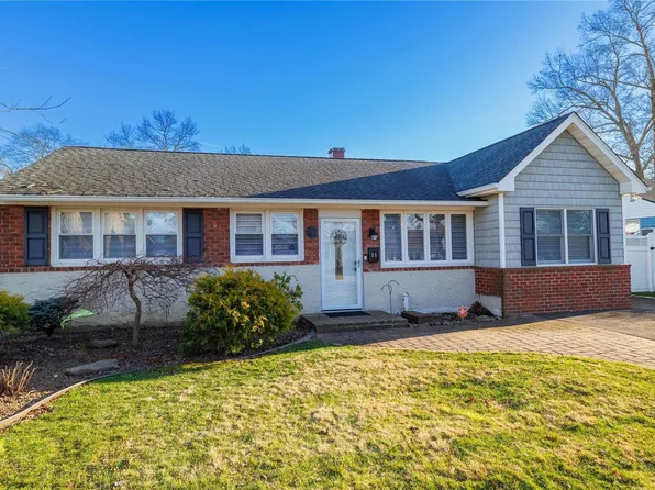 86 Baltimore Avenue, Massapequa, NY 11758