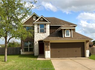 1612 Stone Ridge Dr, Navasota, TX 77868
