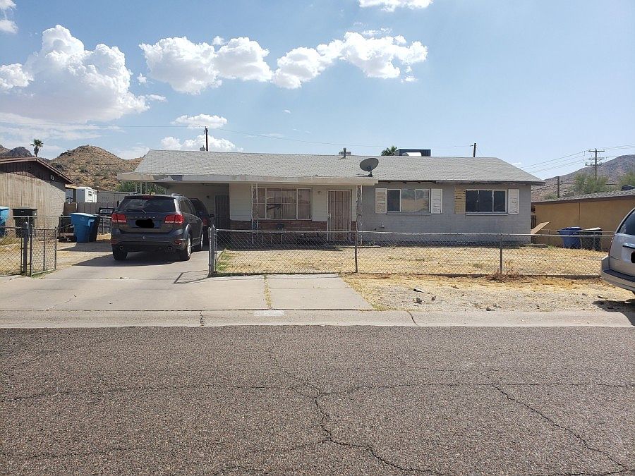 1st image of 615 W Buist Ave