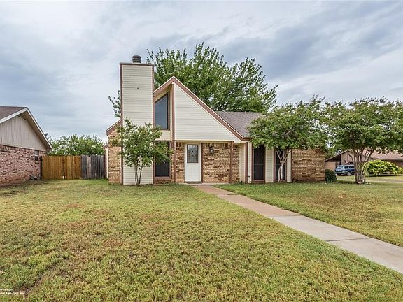 2nd image of 7950 Bonnie Cir