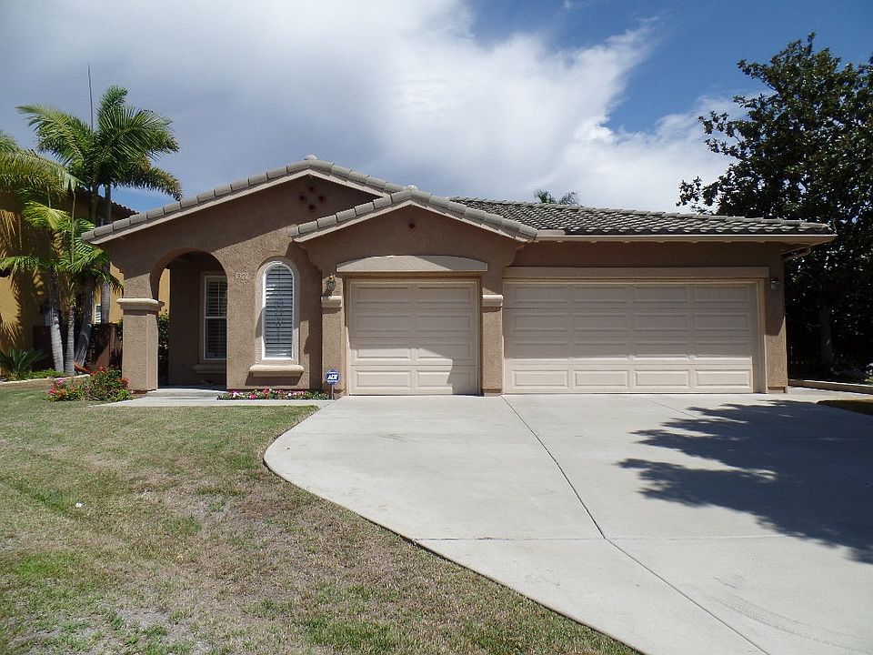 1st image of 1321 E Vaquero Ct
