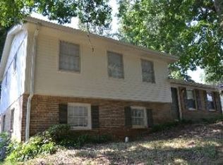 8459 Magnolia Dr, Jonesboro, GA