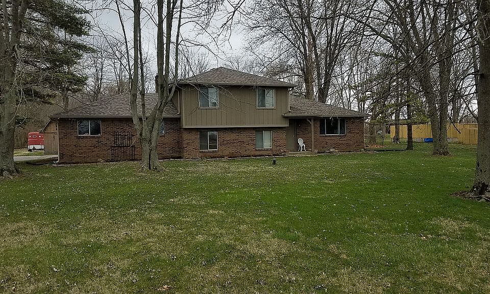 Four-bedroom tri-level