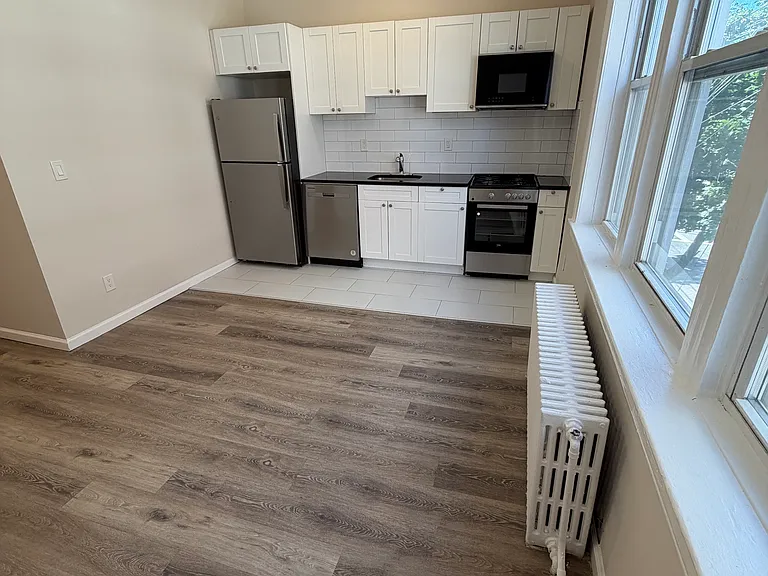 306-308 Palisade Ave #6 — Photo 2