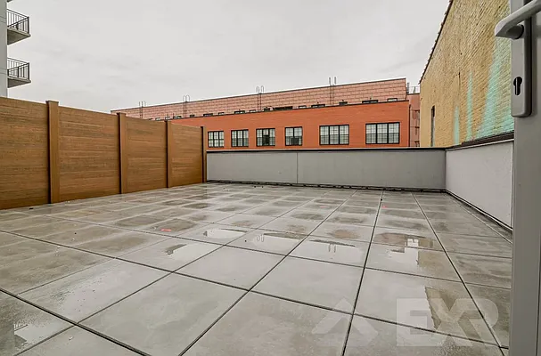 Rented by EXR | media 15