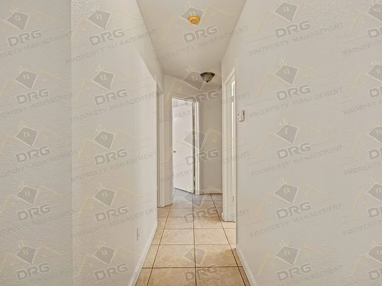 3524 Hallsboro Ct — Photo 12