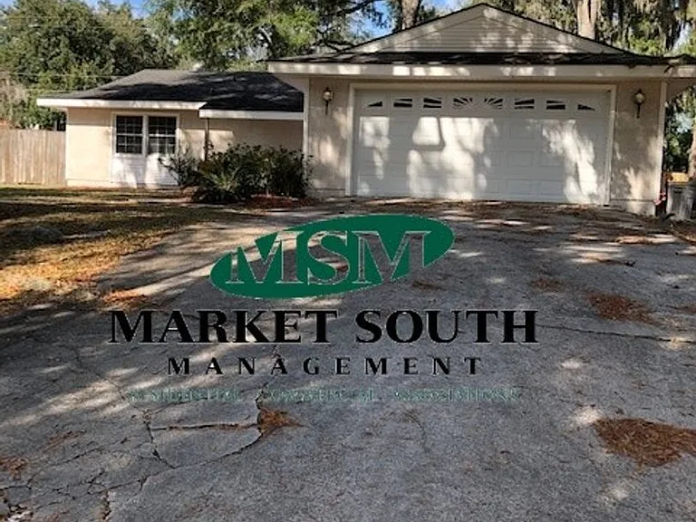 306 Sandy Springs Rd — Photo 1