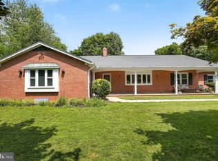 8001 Runnymeade Dr, Frederick, MD 21702