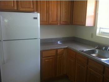 2nd image of 2218 Central Park Ave APT 4