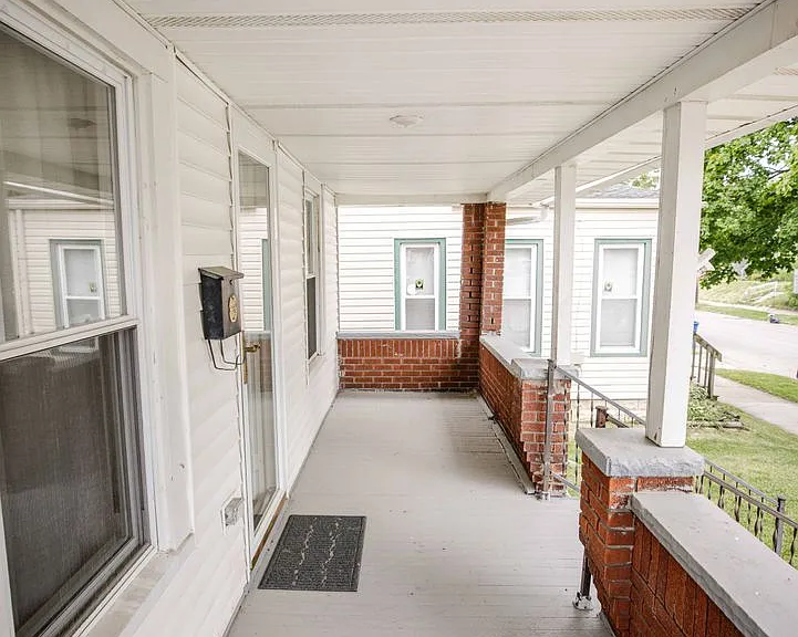 1554 Oak St #203 — Photo 8