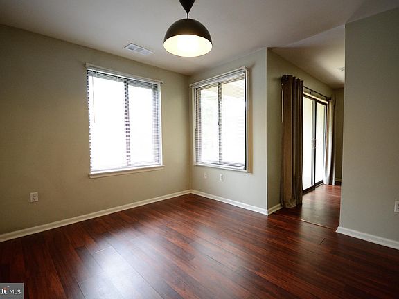 5th image of 1000 Brinker Dr APT 101