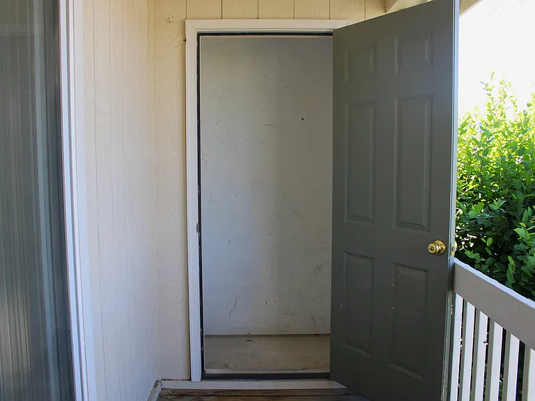 1225 McKittrick St #4 — Photo 4