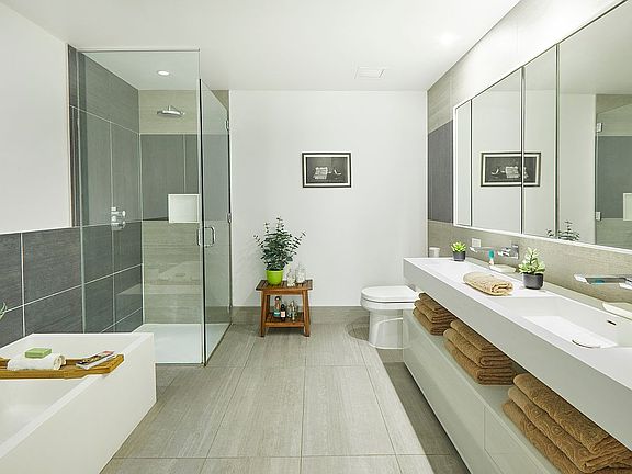 5th image of 540 W 49th St APT 506N