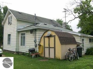 208 Philadelphia Ave, Alma, MI 48801