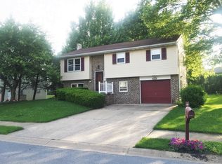 433 Hummingbird Dr, Lititz, PA 17543