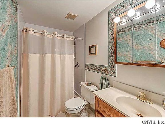 5th image of 222 Watertree Dr