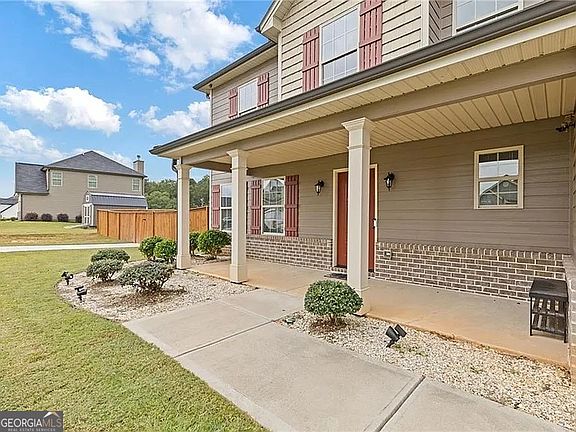 2nd image of 796 Pinnacle Dr