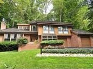 6121 Bradley Blvd, Bethesda, MD 20817