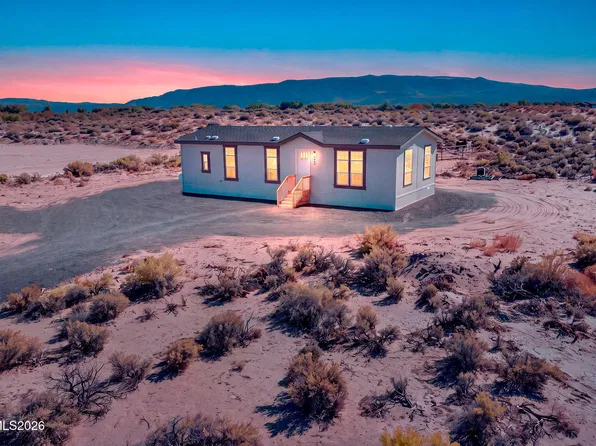 3695 E 10th St, Silver Springs, NV 89429