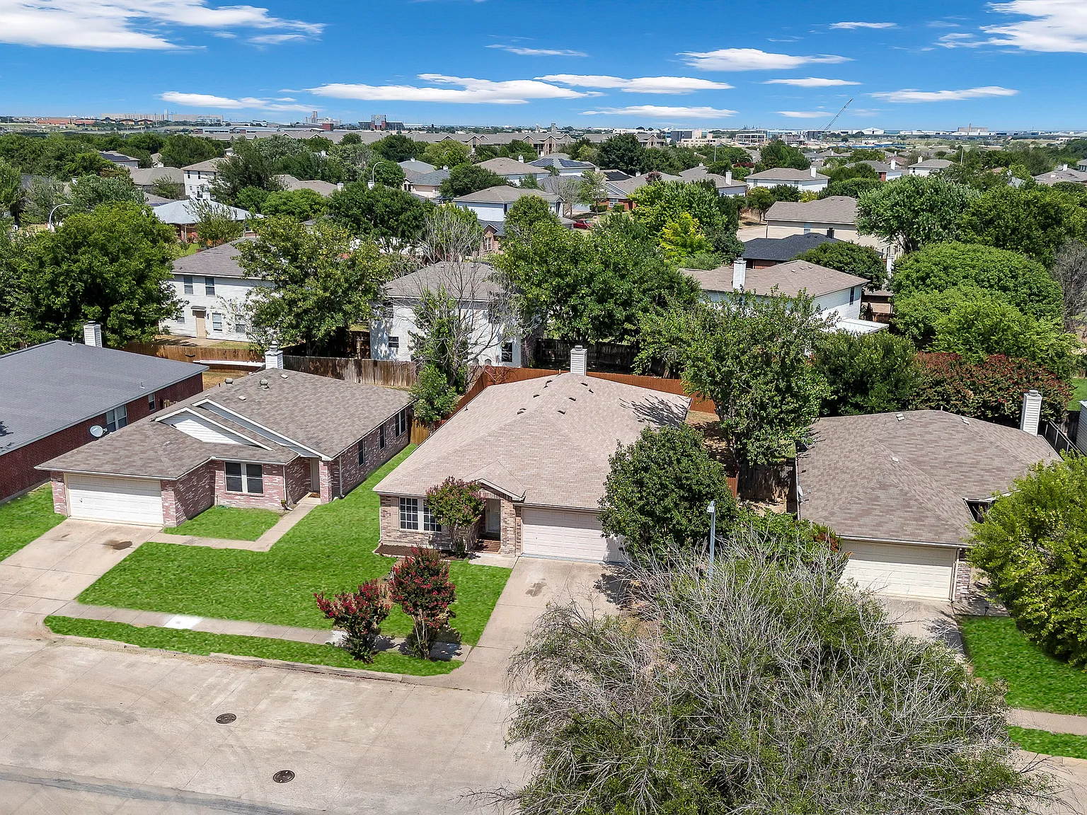 4 bed, 2105 sqft, $2,250 — Photo 3