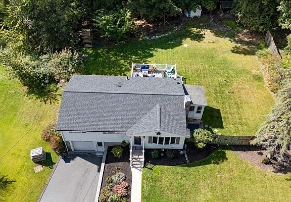 2nd image of 66 Old Bolton Rd