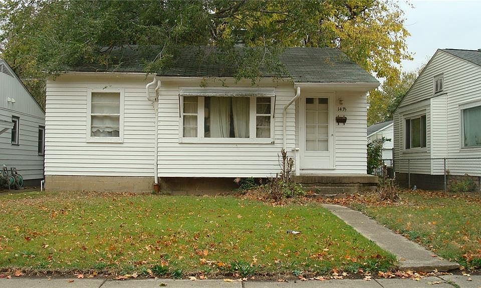 2nd image of 1435 N Walnut Grove Ave