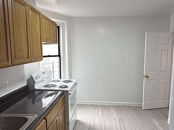 4th image of 2654 Marion Ave APT 3FS
