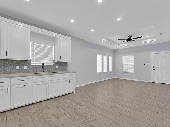 4th image of 11010 N 33rd Ln #2