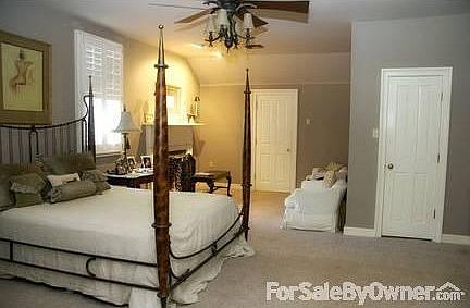 5th image of 70 Magnolia Gardens Dr