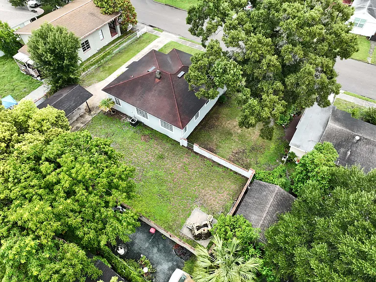 2211 Durham St — Photo 40