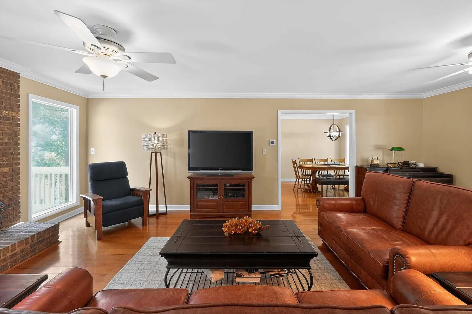 4 bed, 3.0 bath, 1743 sqft, $10,734 — Photo 1