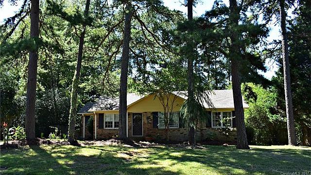 1st image of 325 Vinecrest Dr