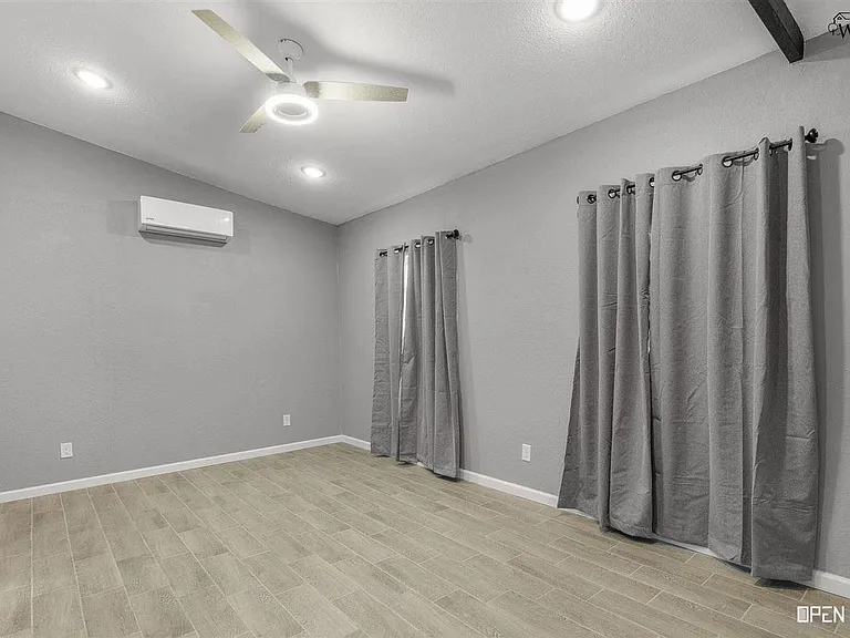 2805 Avenue I — Photo 14