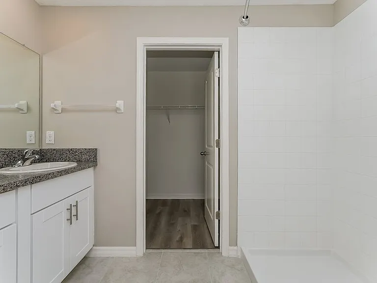 4536 Eternal Prince Dr — Photo 11
