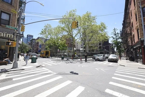 Rented by REAL New York | media 12
