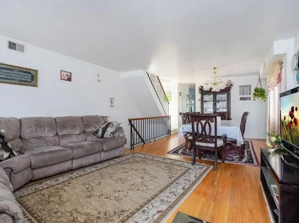 51 Georgetown Lane image 4 of 15