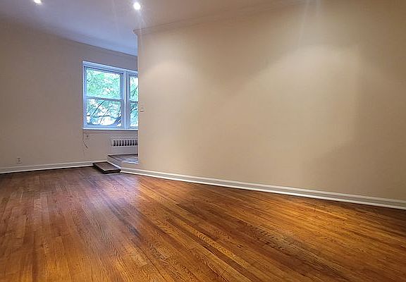 2nd image of 128 E 91st St APT 1D