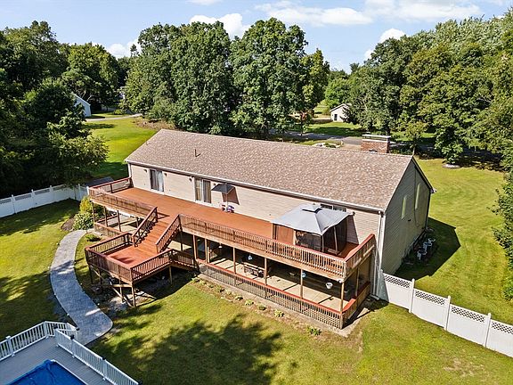 4th image of 67 Vaughan St