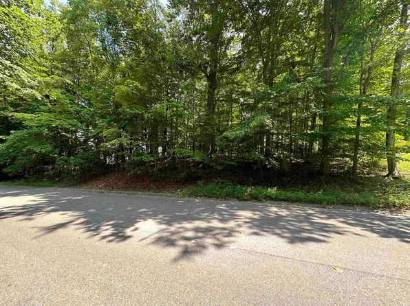 800 S Woodscrest Dr, Bloomington, IN 47401