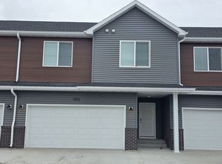 6812 27th St S, Fargo, ND 58104
