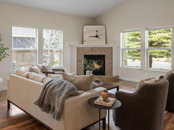 19508 Fishhawk Loop, Bend, OR 97702