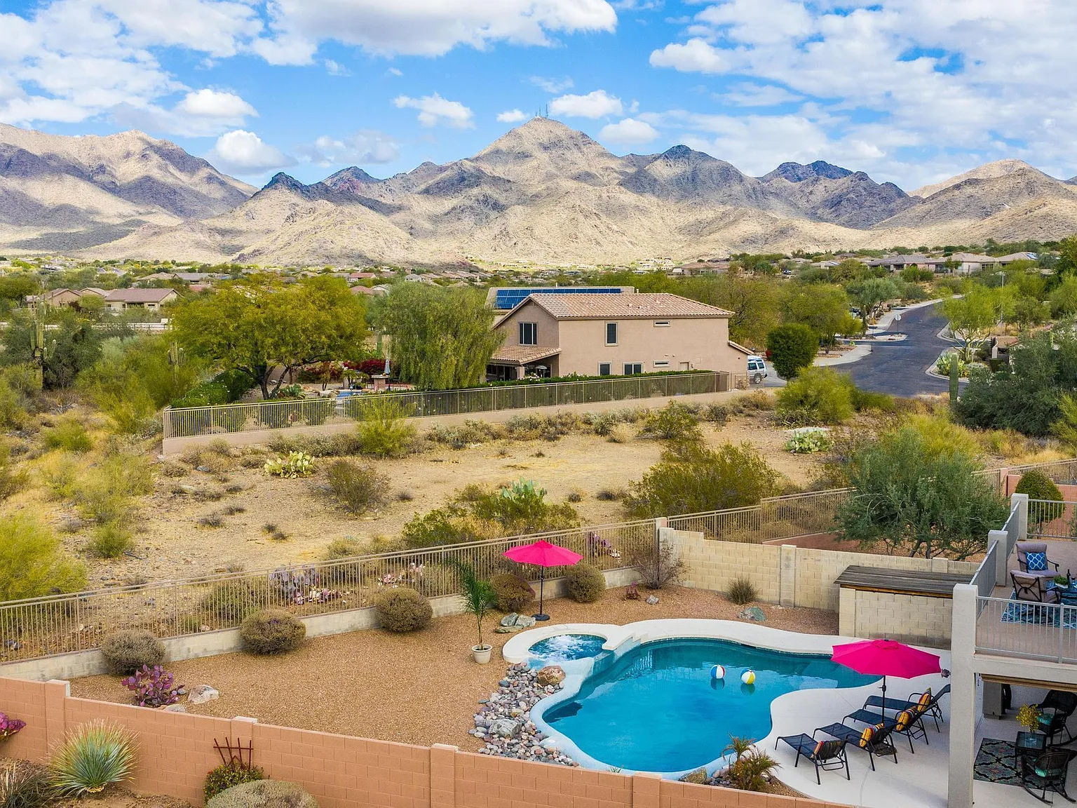 4 bed, 3.0 bath, 2200 sqft, $8,000 — Photo 2