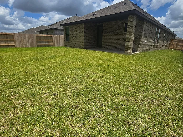 13071 Pine Trace St — Photo 19