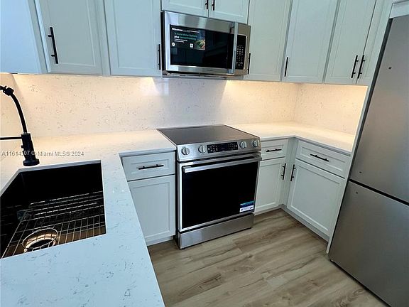 4th image of 20882 NW 19th St